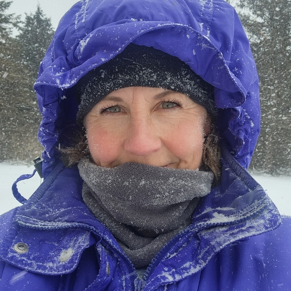 Meet your Posher, Lori - Picture 3 of 3